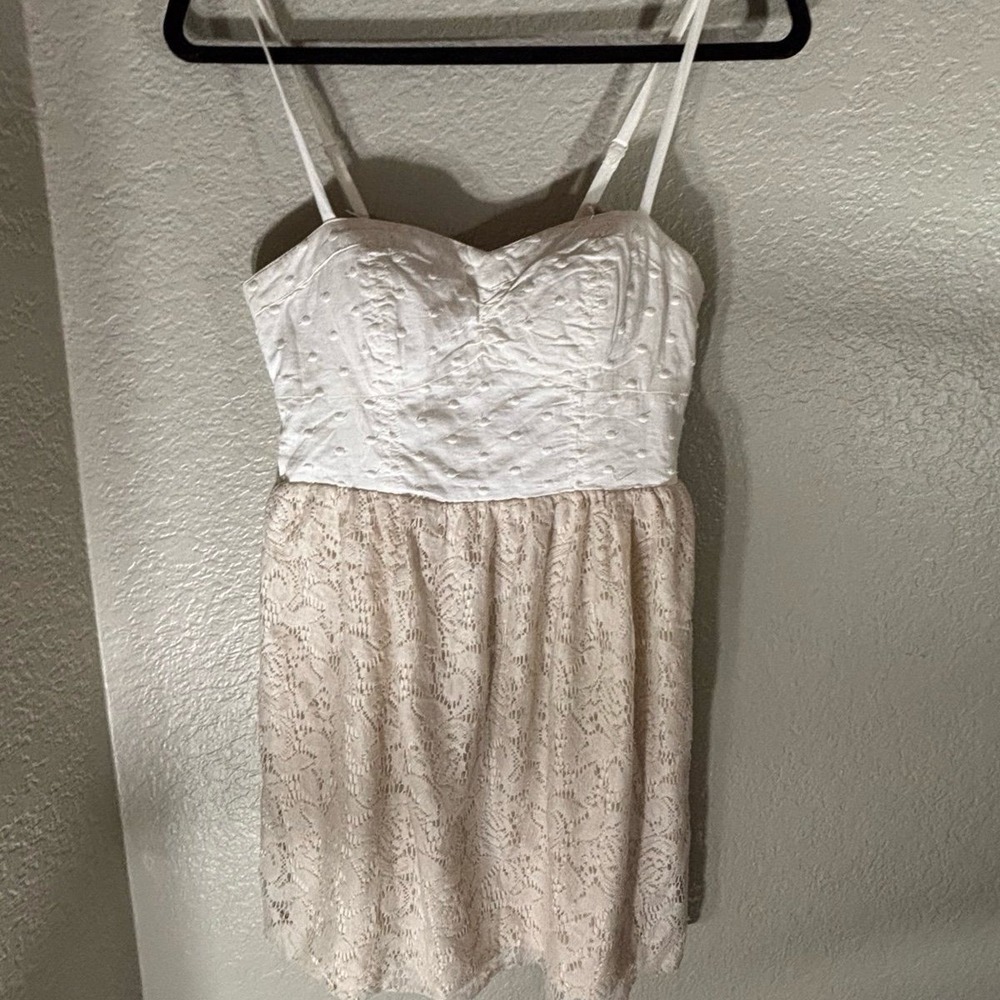 American Eagle Outfitters Cream Spaghetti Strap‎ Lace Dress